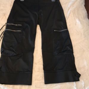 Karen Millen 6 cropped cargo black pants